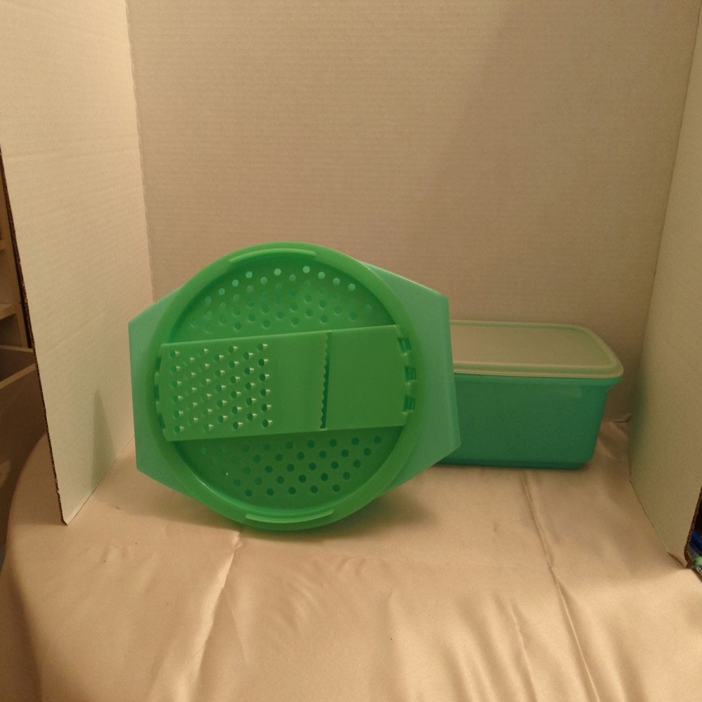 Vintage Tupperware Cheese/Salad Grater and Celery Crisper